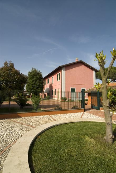 Il Casale Corte Rossa Латина Екстериор снимка